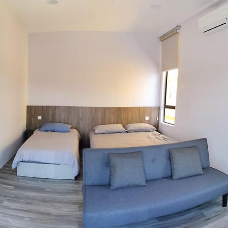 Mersingfirstfloor丰盛港二楼民宿 Экстерьер фото