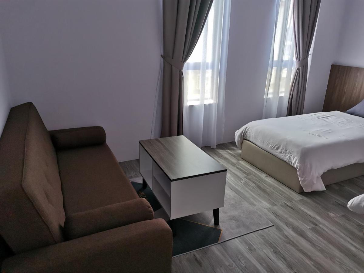 Mersingfirstfloor丰盛港二楼民宿 Экстерьер фото