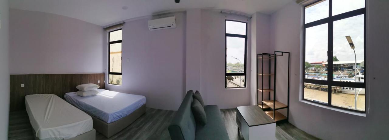 Mersingfirstfloor丰盛港二楼民宿 Экстерьер фото