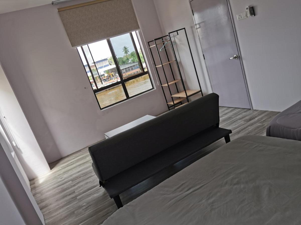 Mersingfirstfloor丰盛港二楼民宿 Экстерьер фото