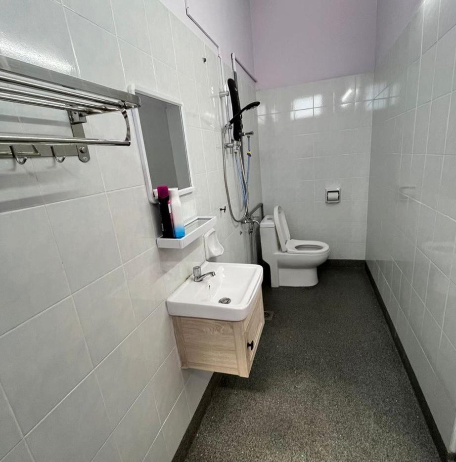 Mersingfirstfloor丰盛港二楼民宿 Экстерьер фото